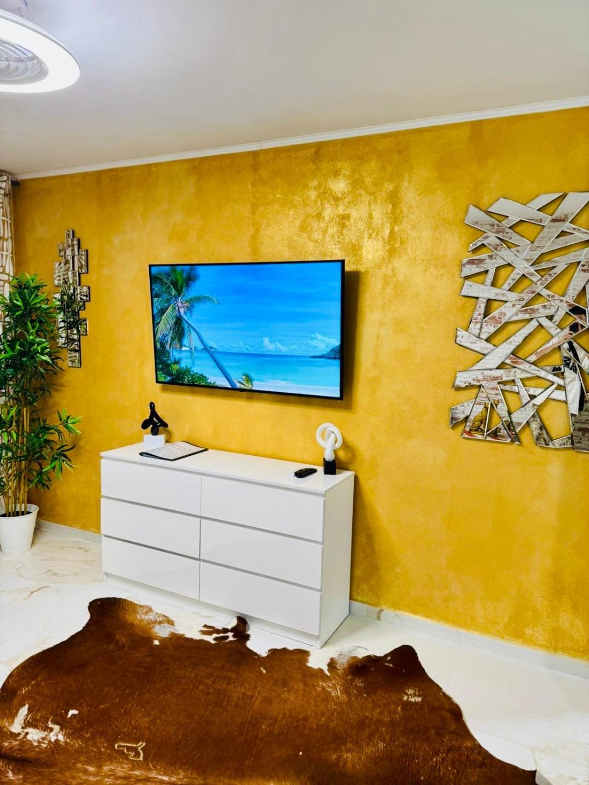 Apartment With Terrace And Pool, Los Cristianos Лос-Крістіанос Екстер'єр фото